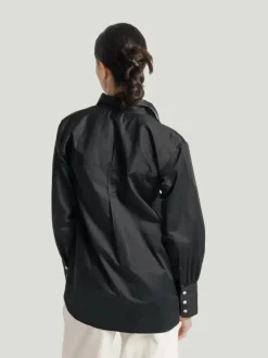 LAUDE the Label Museo Button Up