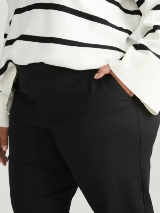 Universal Standard Cotton Stretch Twill Chino Pants