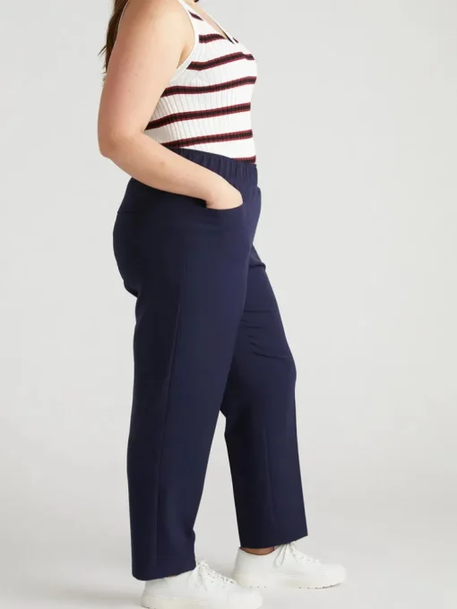 Universal Standard Go-Stretch Pant