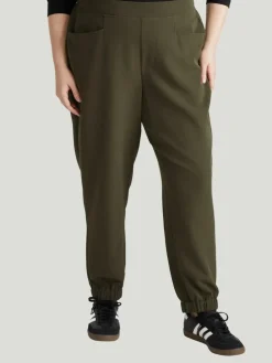 Universal Standard Go-Stretch Jogger