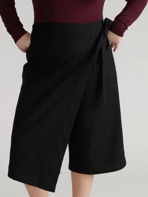 Universal Standard Villa Linen Wrap Culottes
