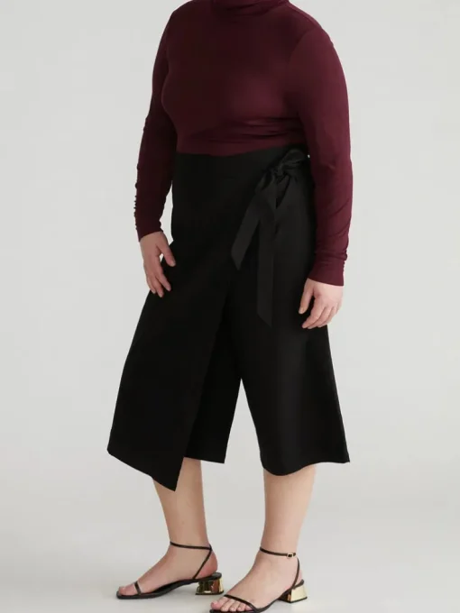 Universal Standard Villa Linen Wrap Culottes