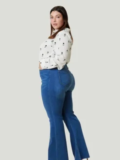 Vibrant M.i.U  Plus Size Bootcut Ankle Jeans